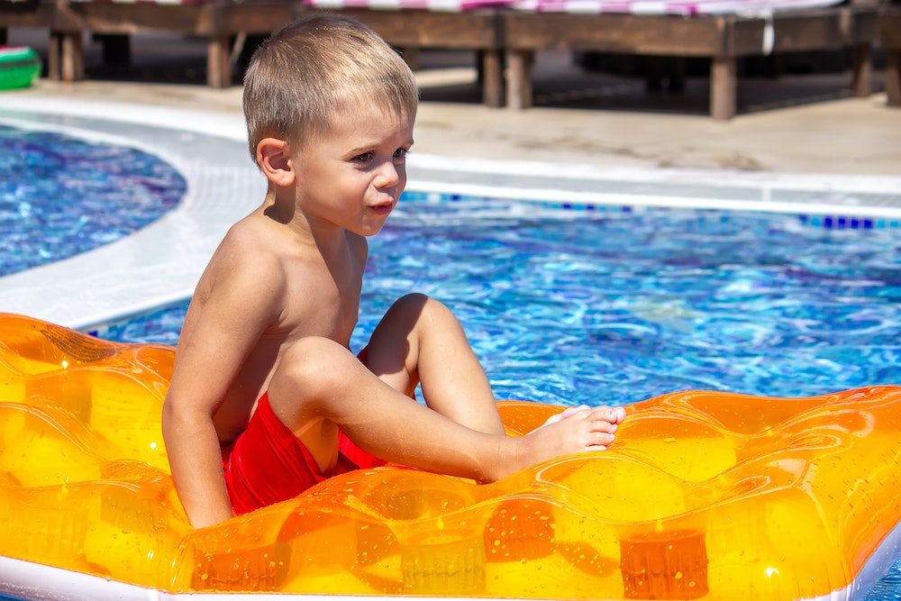 Piscine hors sol : un choix pratique et esthétique pour votre jardin